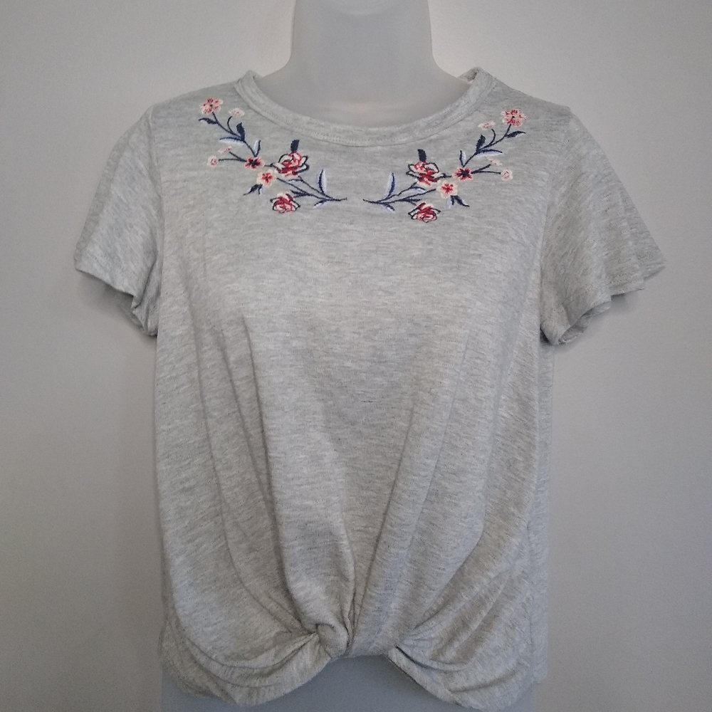 3 for 20$ Knotted crop top